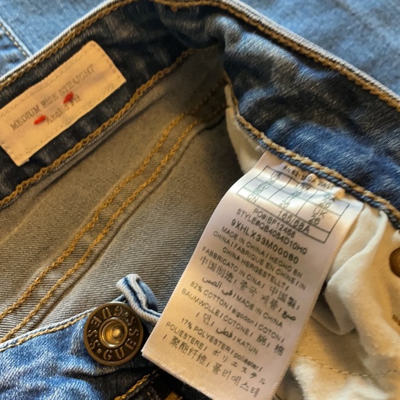 Ladies size 28 guess jeans - Picture 2 of 3